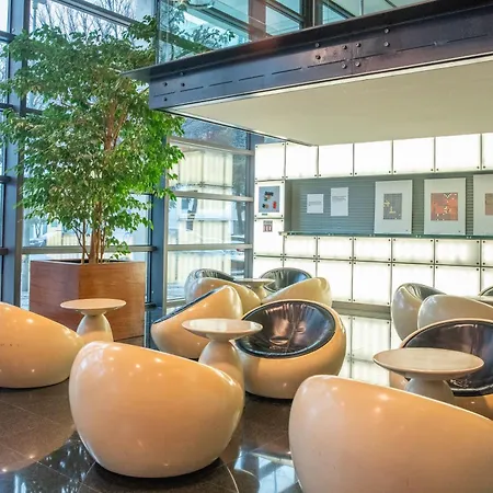 Hotel Vip Executive Arts 4*