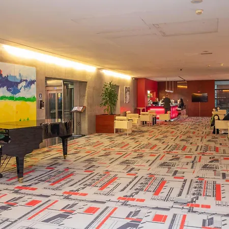 Vip Executive Arts Hotel 4*