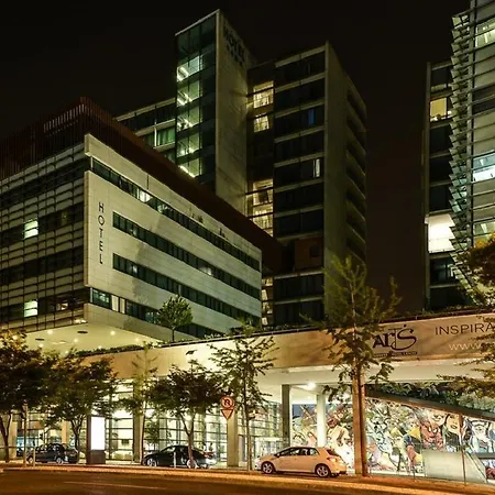 מלון Vip Executive Arts