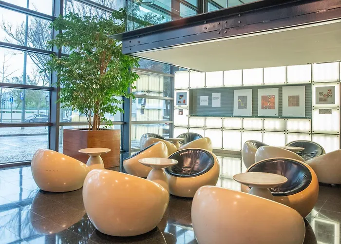 Hotel Vip Executive Arts 4*