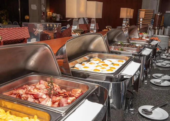 Vip Executive Arts Hotel 4*