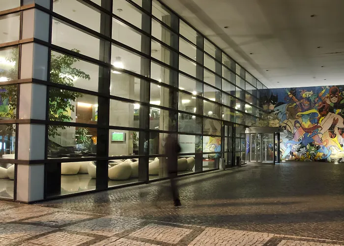 Vip Executive Arts Hotel 4*