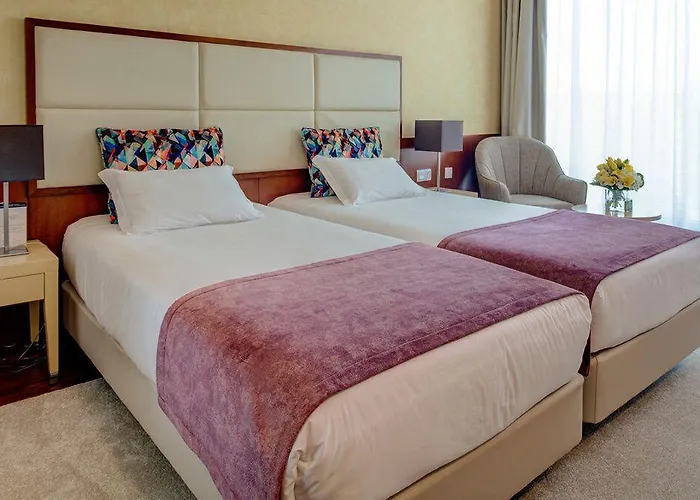 Hotel Vip Executive Arts 4*