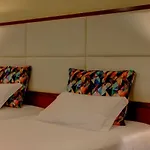 Vip Executive Arts מלון 4*