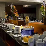 מלון Vip Executive Arts