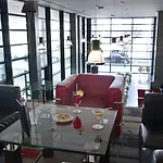 Hotel Vip Executive Arts 4*