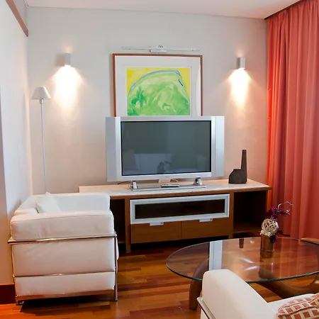 Hotel Vip Executive Arts 4*