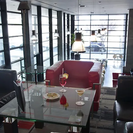 Hotel Vip Executive Arts 4*