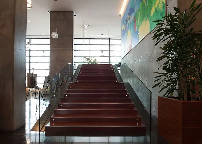 Vip Executive Arts Hotel 4*